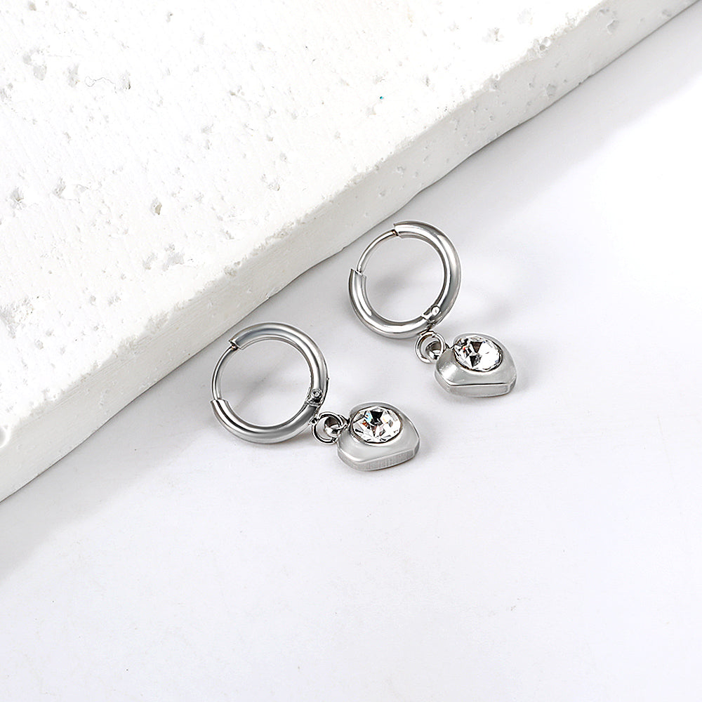1.6x11mm circle with heart-shaped white diamond stud earrings