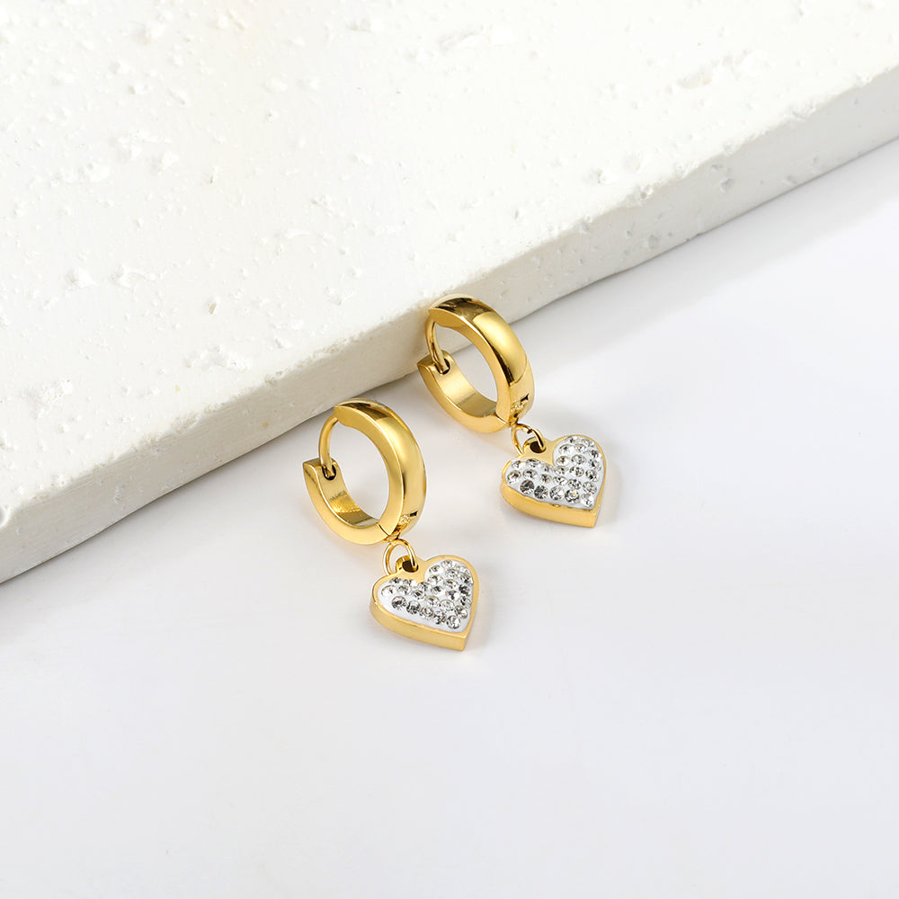3x12.6mm circle with heart-shaped white clay diamond stud earrings