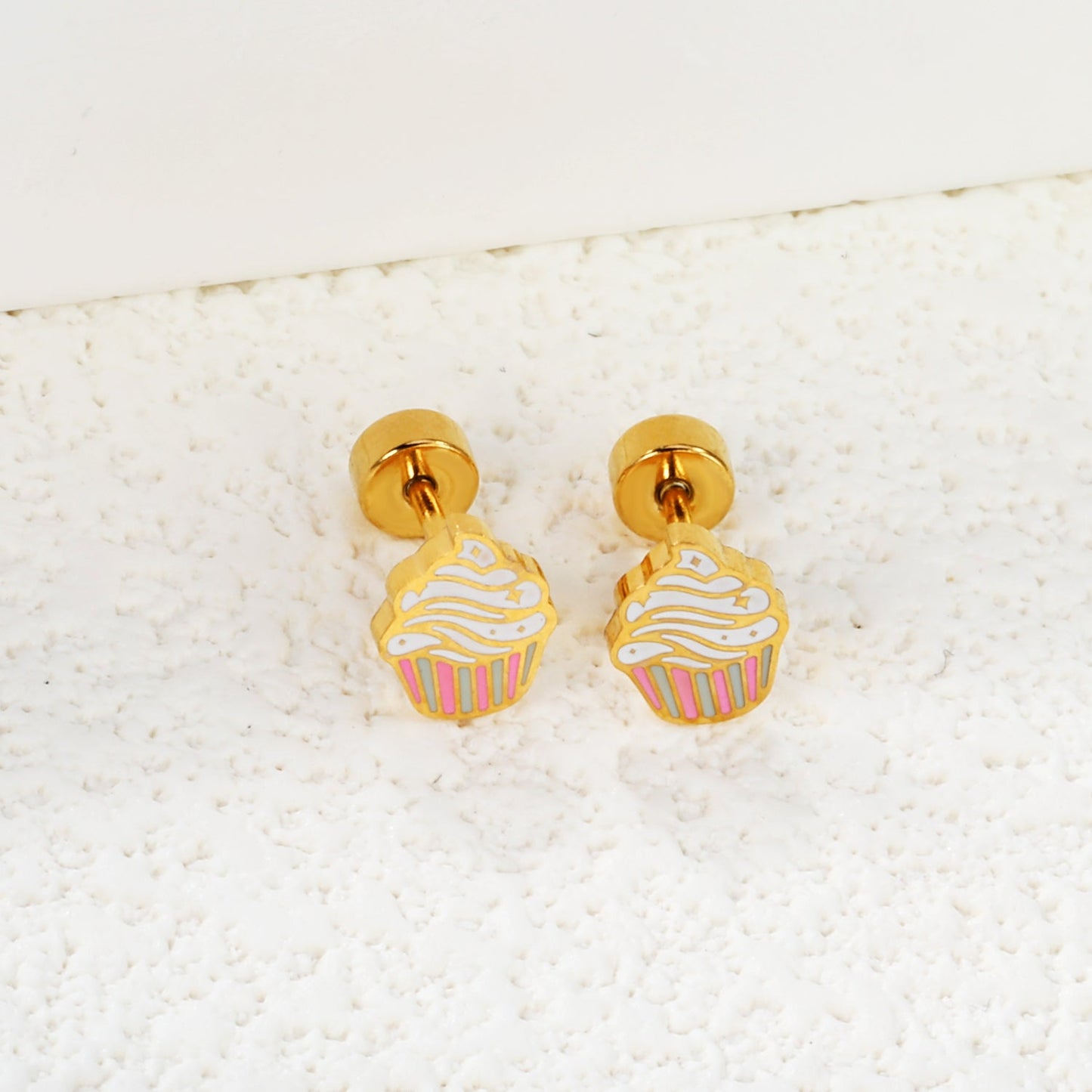Wholesale Screw plug 0.8*8mm pin cake cups with mixed color drop earrings 5.8*7.4mm gold color