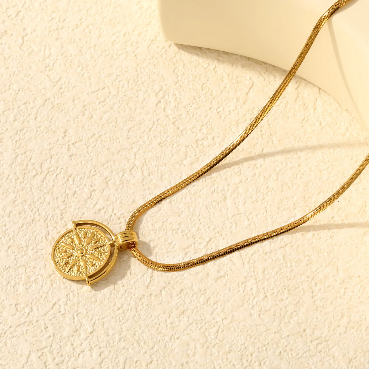 Vintage Boho Sunburst Rotatable Sun Disc Pendant Snake Chain Necklace | 18K Gold Plated | MOQ 12