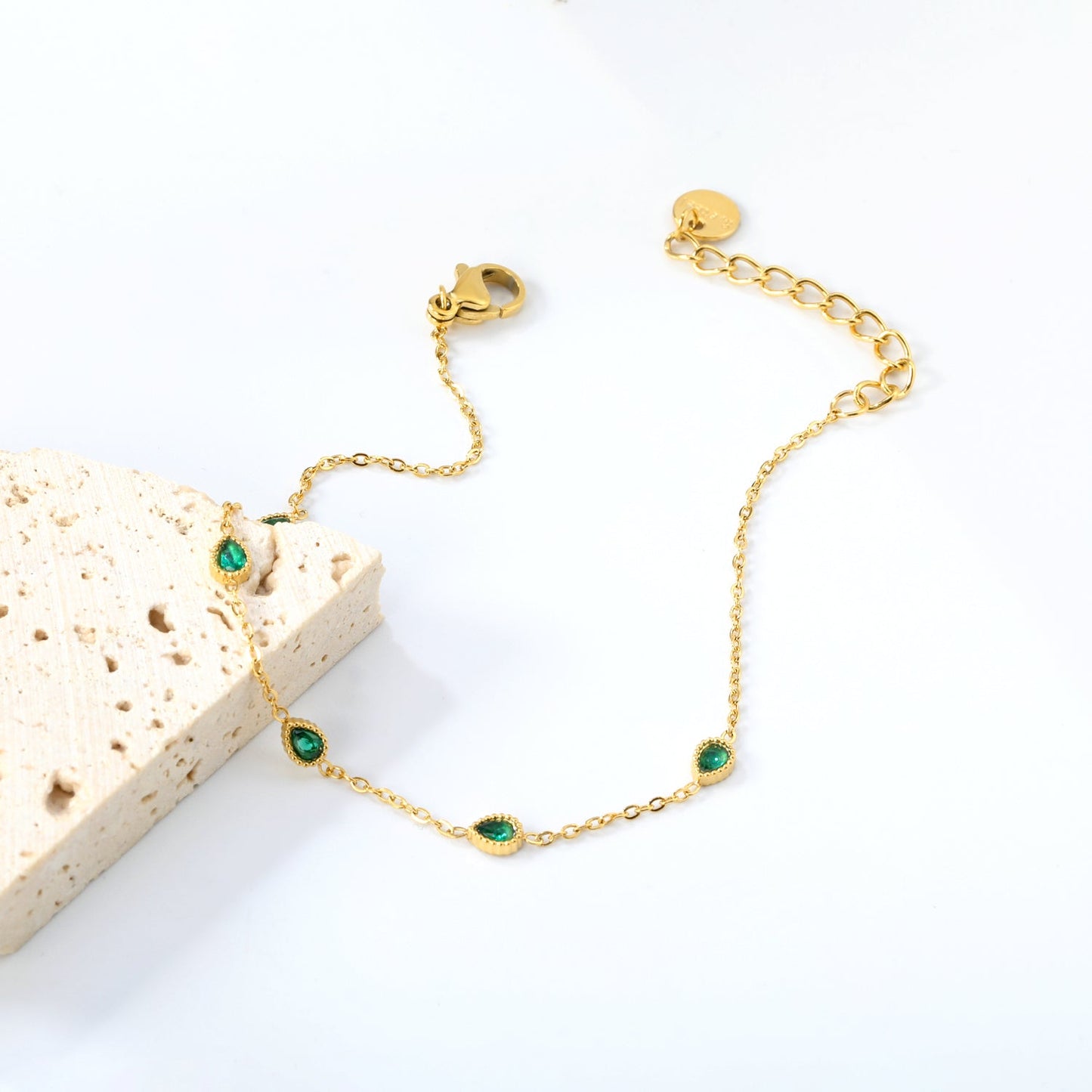 3.5*4.5mm teardrop shaped sticky emerald zirconium fittings 0.3 cross chain*18+3cm+6mm round plaque bracelet gold color