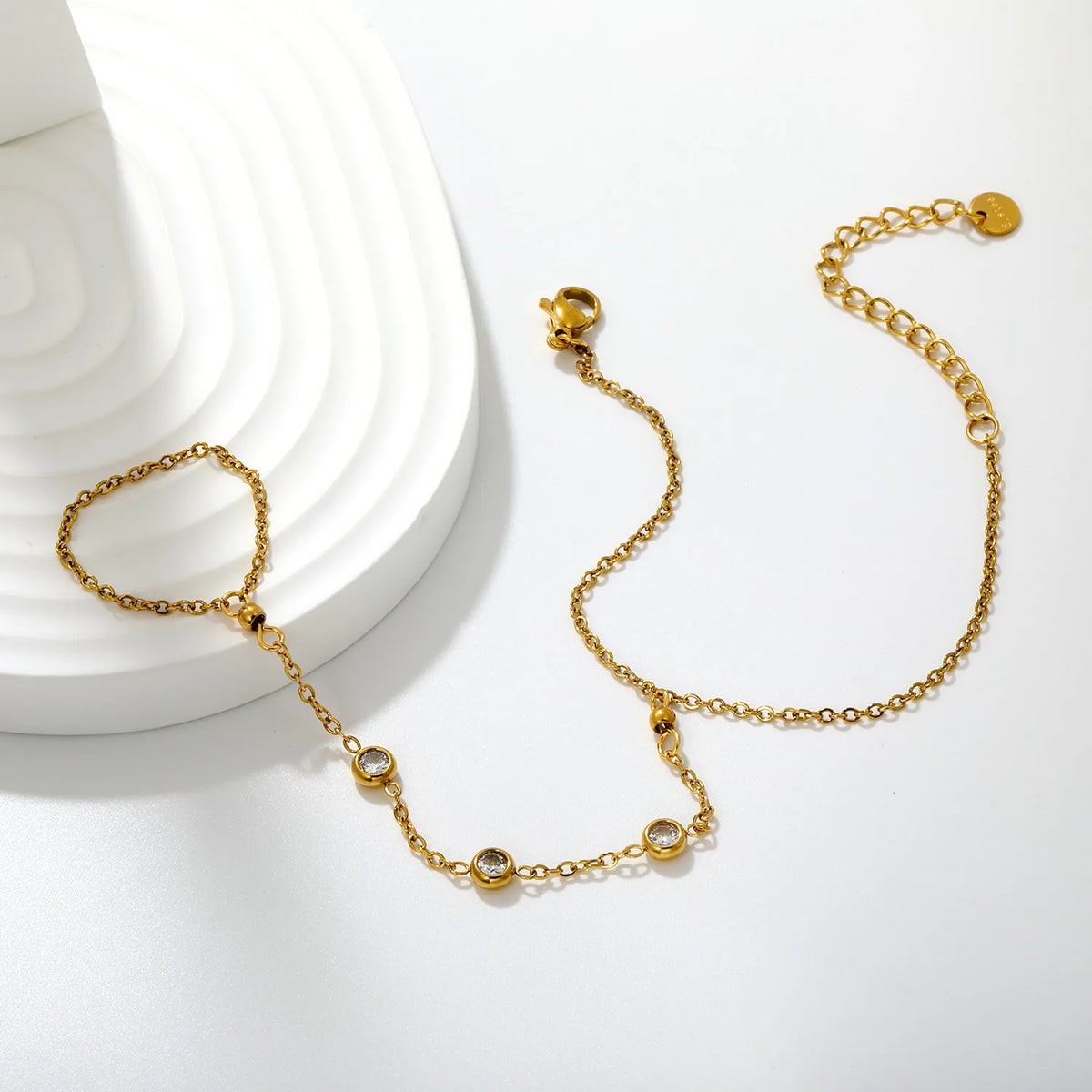 Scattered Bezel CZ Hand Chain Bracelet With Attached Ring | 5mm Round Zircons | 15+5cm Cable Chain