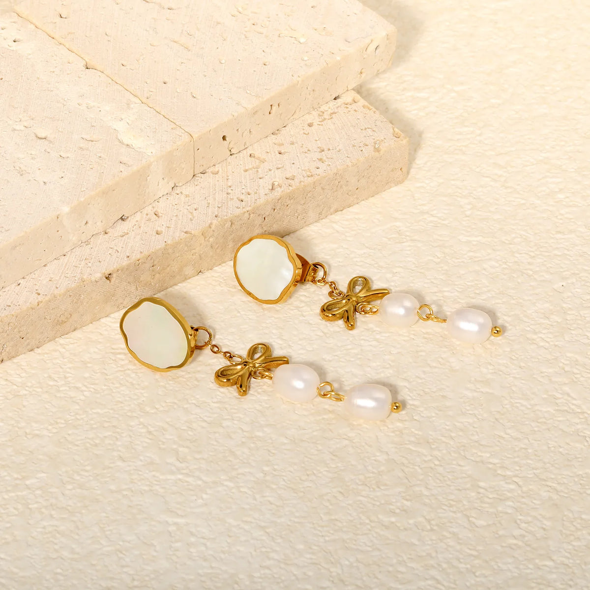 Vintage Sweet Bow Rice Pearl Dangle Earrings Natural Shell Inlay Long Statement Earrings | 18K Gold Plated Jewelry