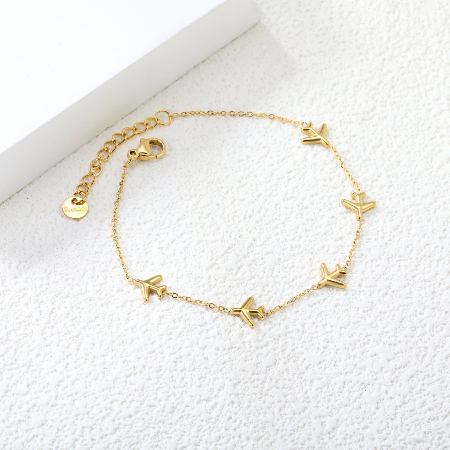 8.2*8mm Airplane Accessories 0.3 Cross Chain*18+3cm+6mm Round Plaque Bracelet Golden