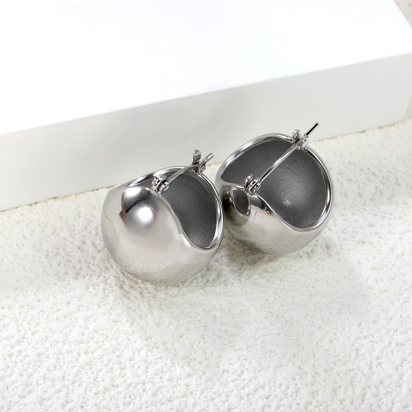 19.5mm Half Round Ball Hollow Out Ear Clip Steel/Golden