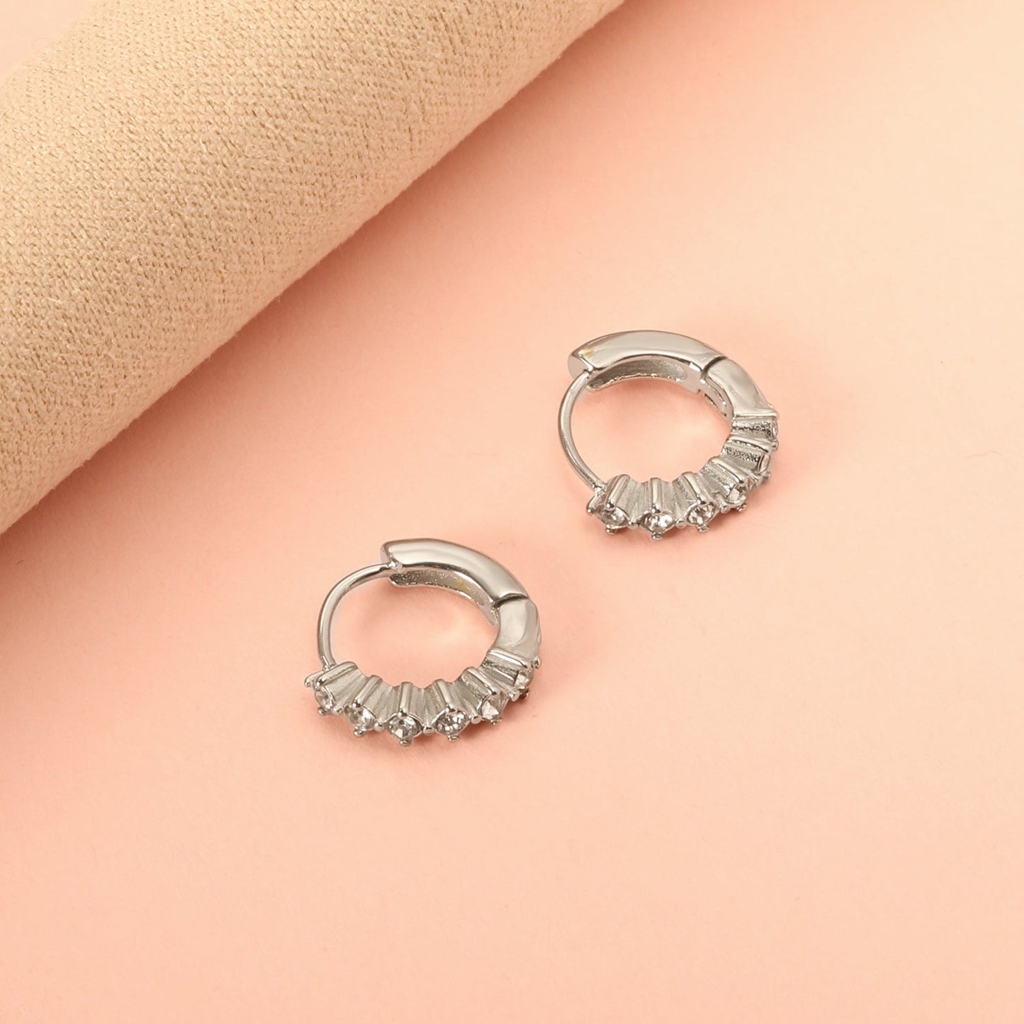 6 White Diamond Earring Clips 3*12mm