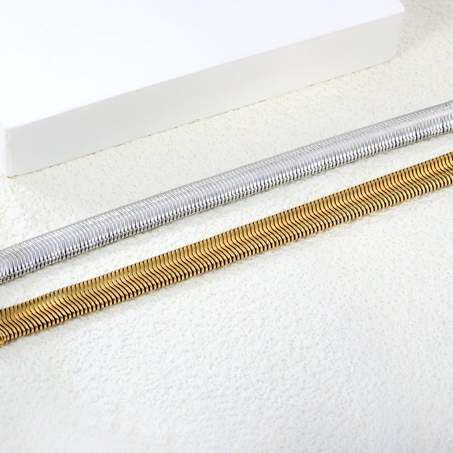 W8mm*Thick3mm Flat Snake Bracelet18+3cm+6mm Round Tail Plaque Steel/Gold