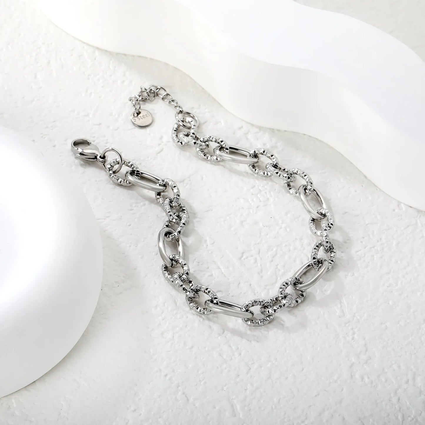 Wholesale Mixed Oval & Textured Link Chain Bracelet in Gold-Plated Stainless Steel | Adjustable Extension | Silver Color Available