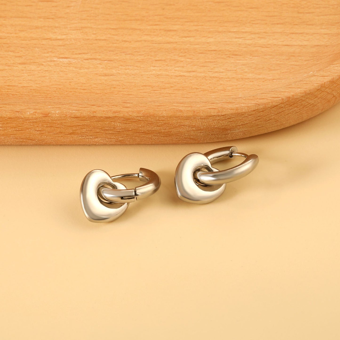 New 3x16mm Circle With Heart Shaped Accessories Earrings