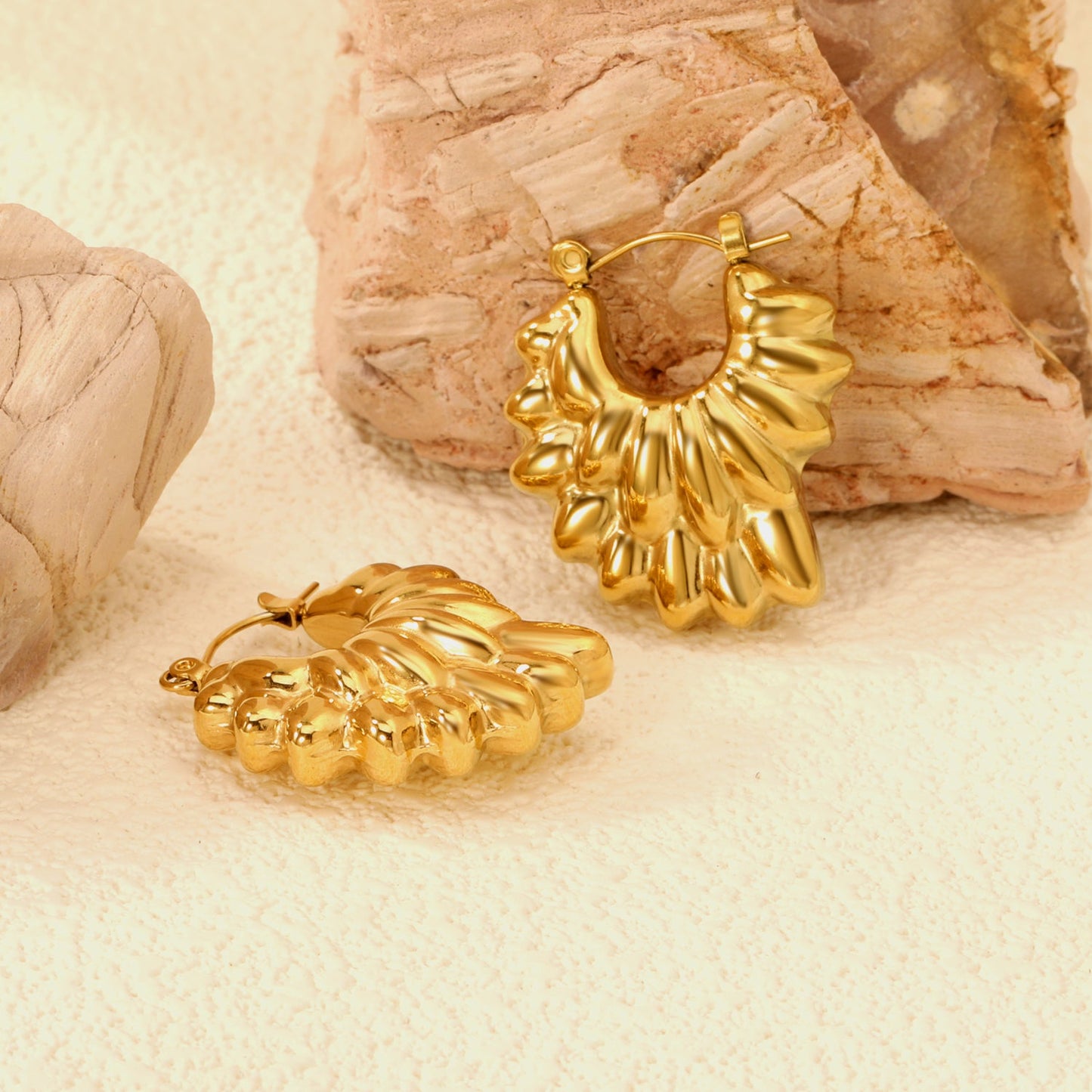 Hollow shaped double-layer petal gold-colored ear clips 26.3*27.4mm