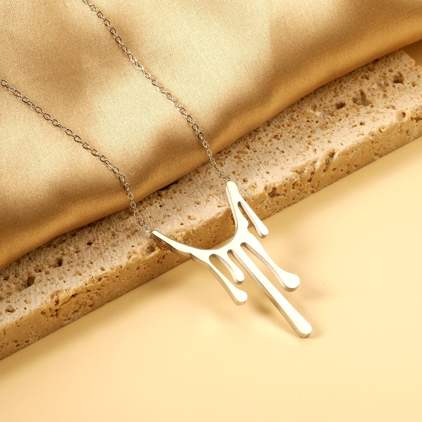 Drop Wax Pendant 23*38.8mm Necklace 45+5cm