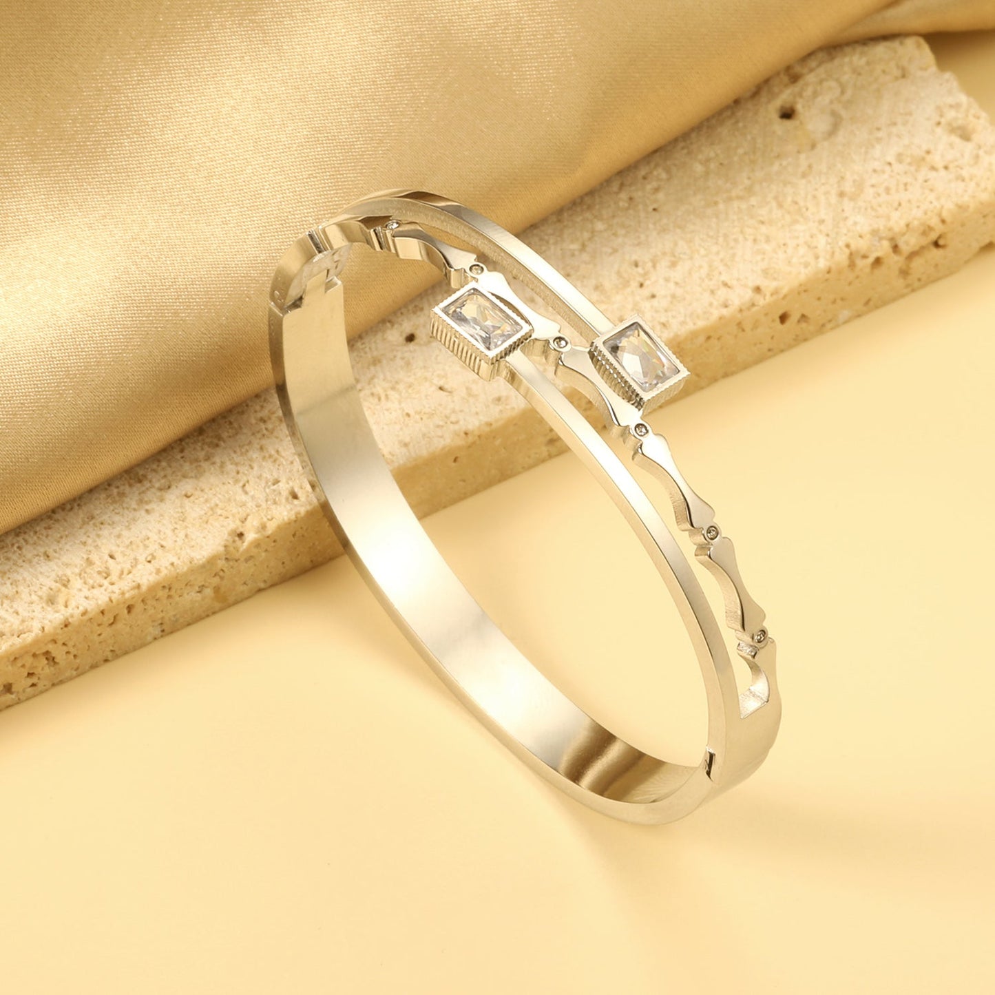Personalized bamboo bracelet with 2 diamonds