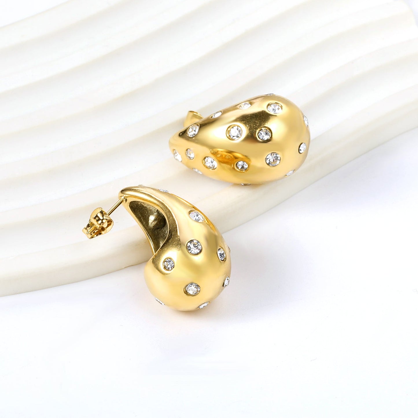 Teardrop Hollow with White Diamonds Earrings 16.2*26mm