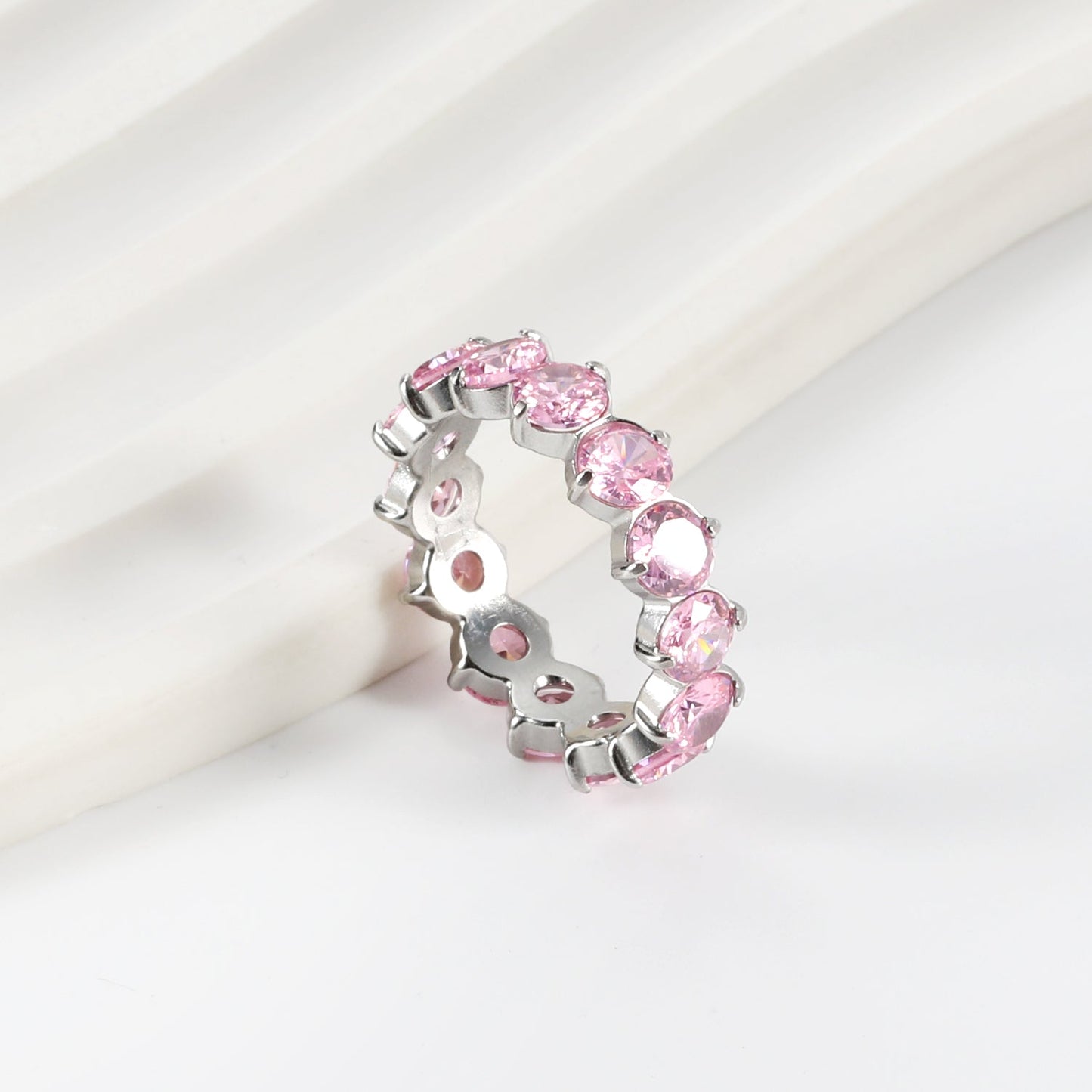 New white stone ring female light luxury sense of high class with elegant temperament metal wind