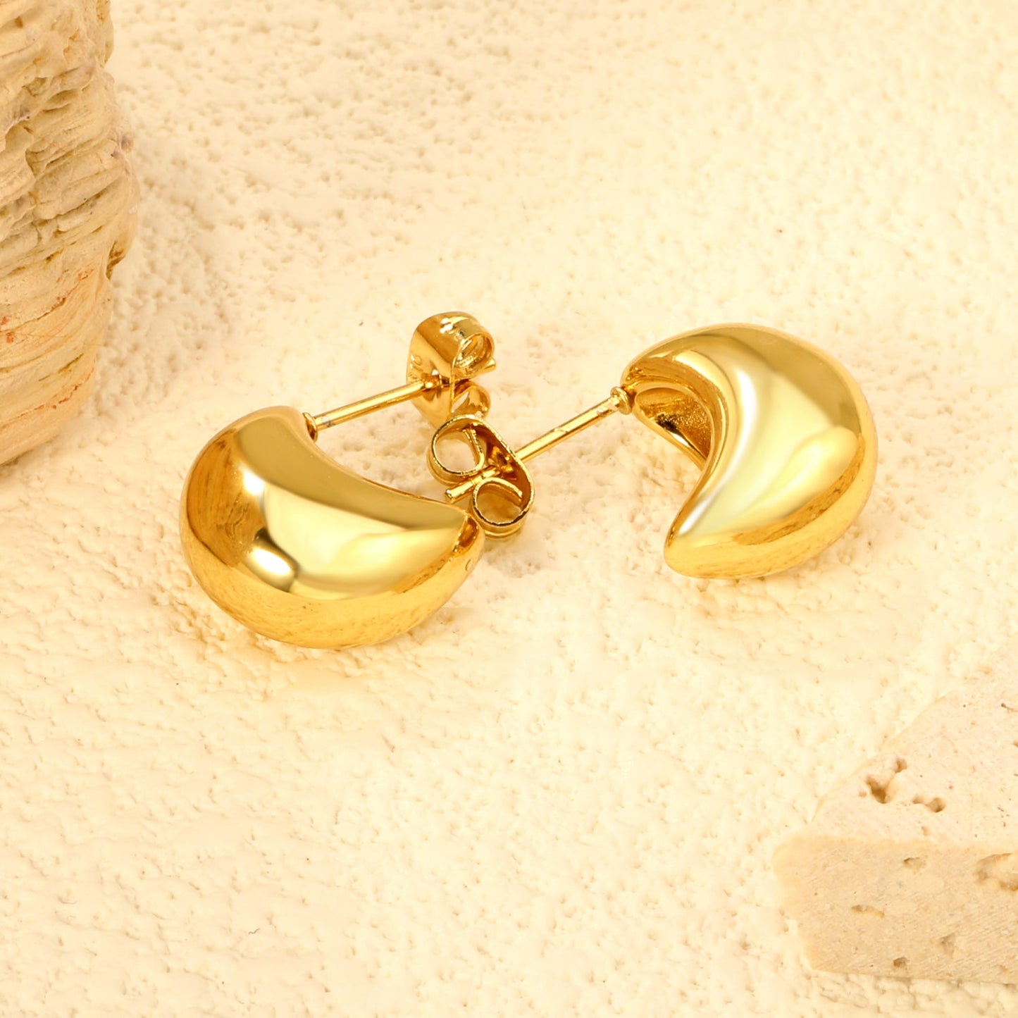 8.4*15mm meta earrings gold color