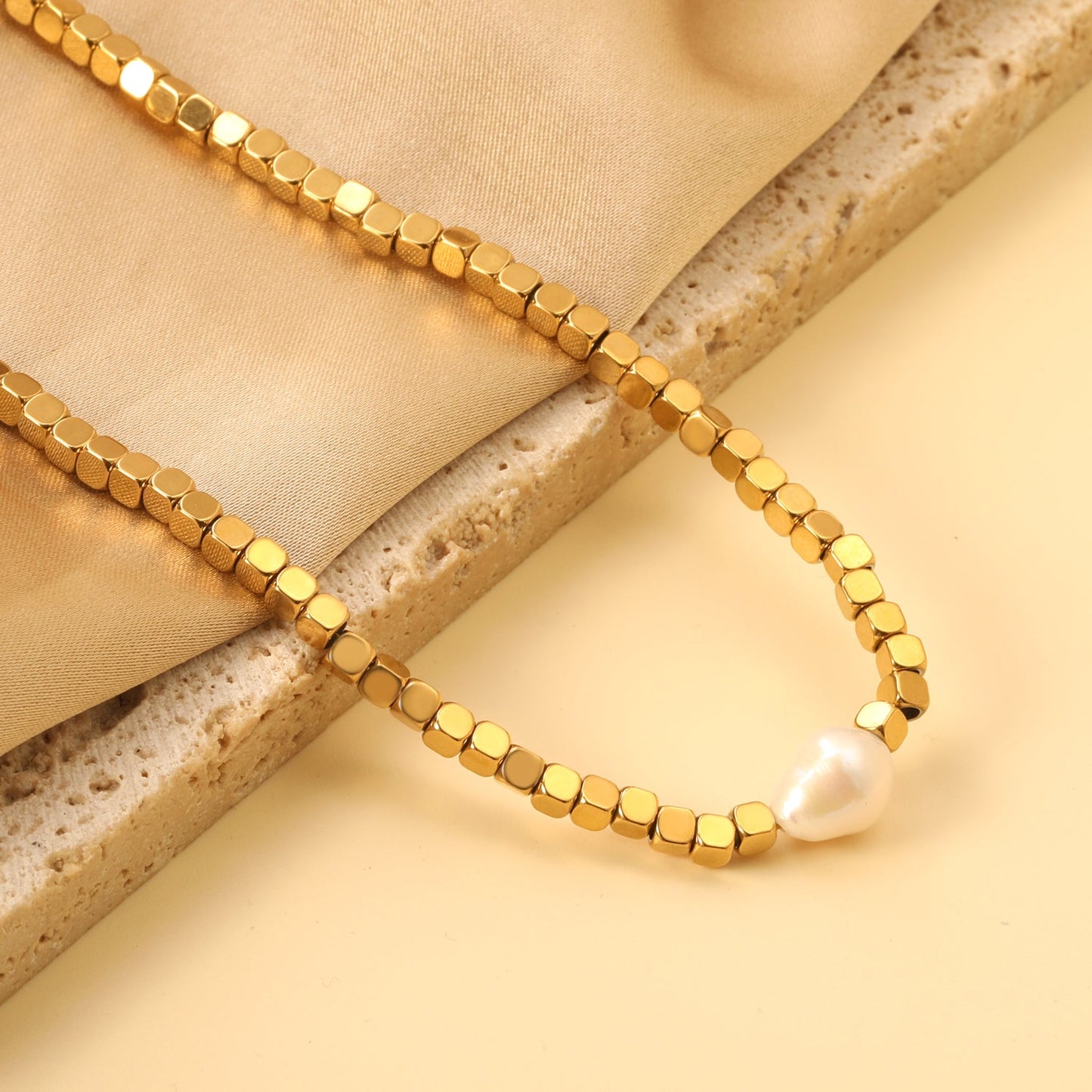 3mm small square with a white pearl pendant 9.5*7.5mm necklace 40+5cm
