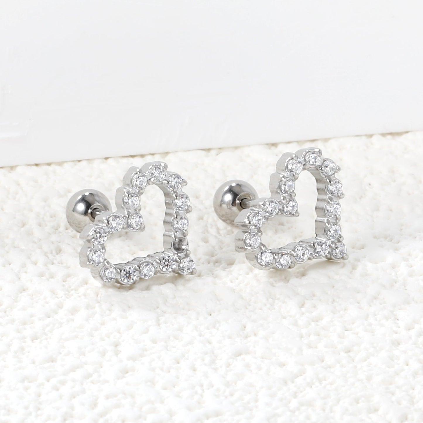 Steel ball screw-in heart shaped hoop earrings with white diamond 11.2*10mm
