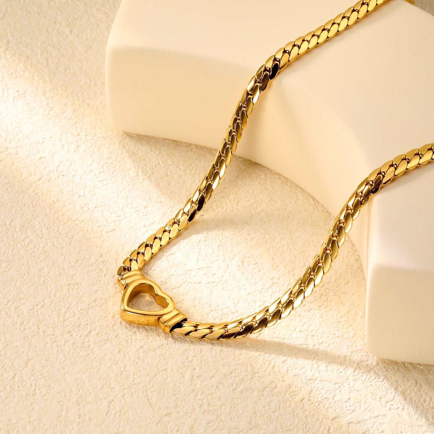 Stainless Steel Gold Hollow Heart Jewelry - 16.2*15mm Heart Pendant, 6mm Dragon Chain, 40+5cm Necklace with 6mm Disk