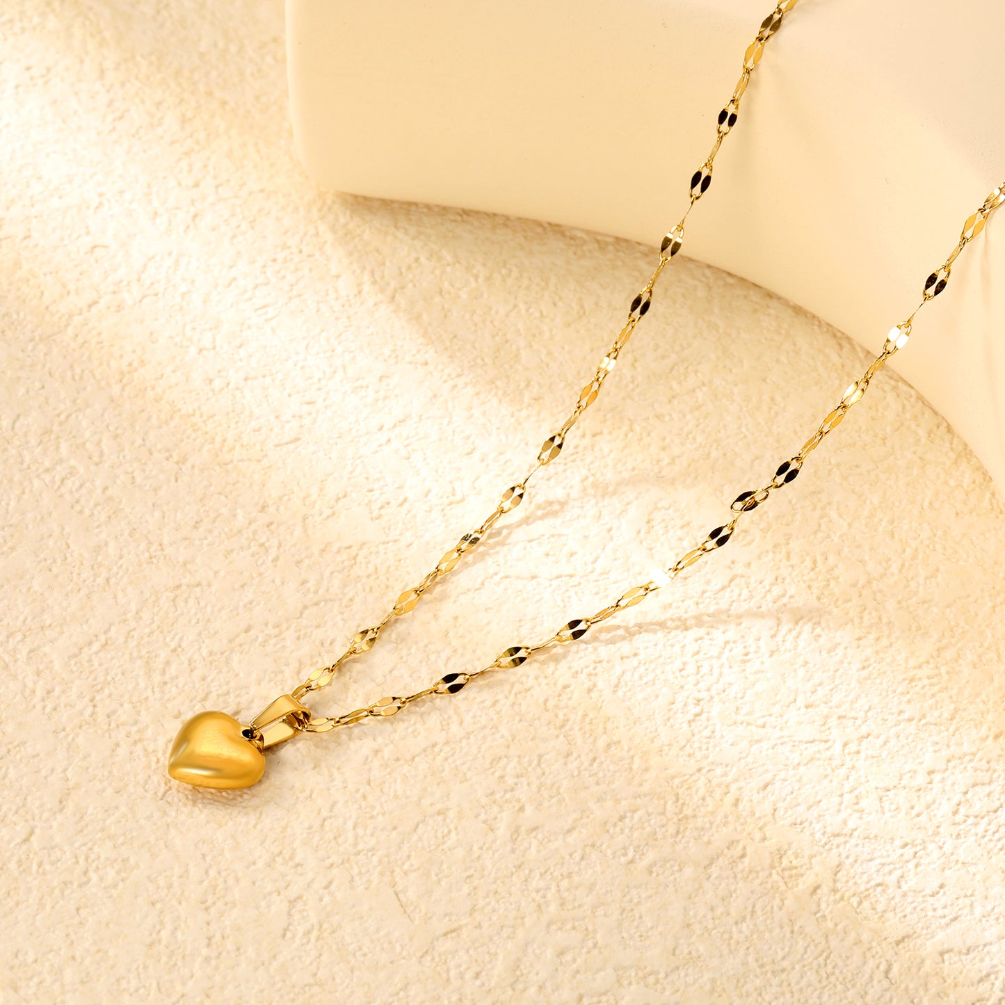 ✨ Wholesale 3D Heart Pendant Necklace - 10.6x11mm Gold Stainless Steel w/ Lip Chain 40+5cm (3.4g)