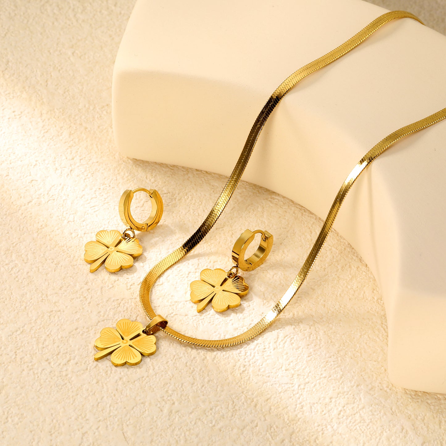 Wholesale Stainless Steel Clover Jewelry Set - Gold Earrings & Pendant (15.8x18.3mm) with 3.2mm Chain 40+5cm
