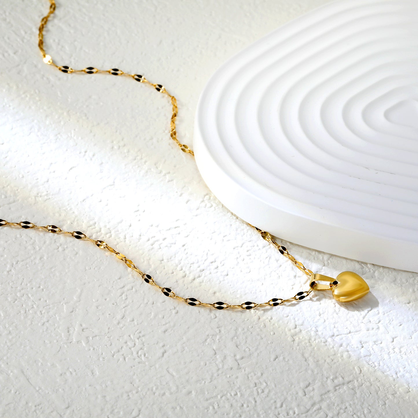 ✨ Wholesale 3D Heart Pendant Necklace - 10.6x11mm Gold Stainless Steel w/ Lip Chain 40+5cm (3.4g)