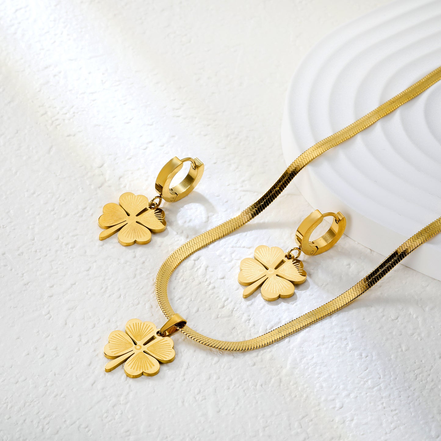 Wholesale Stainless Steel Clover Jewelry Set - Gold Earrings & Pendant (15.8x18.3mm) with 3.2mm Chain 40+5cm