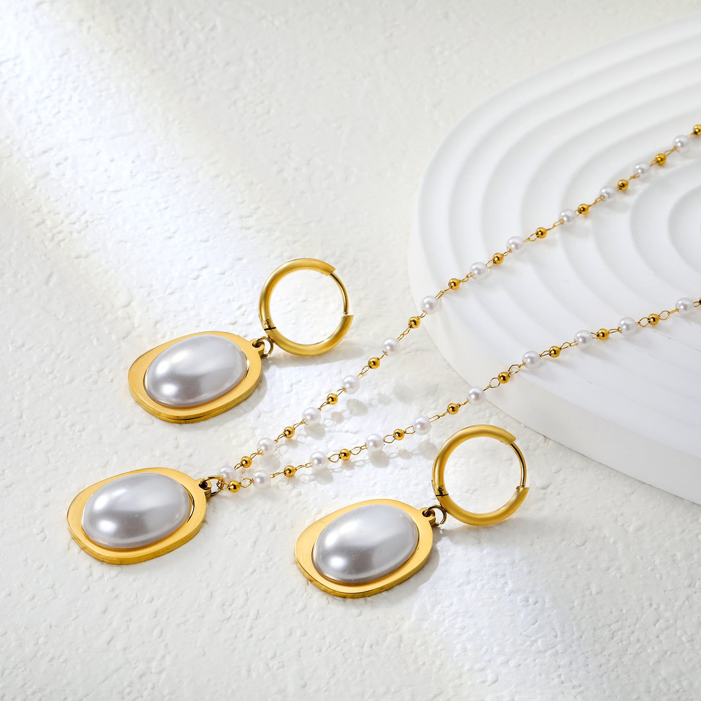 Wholesale Stainless Steel Pearl Jewelry Set - Gold Earrings & Pendant (16.3x23.6mm) with 3mm Pearls & 40+5cm Chain