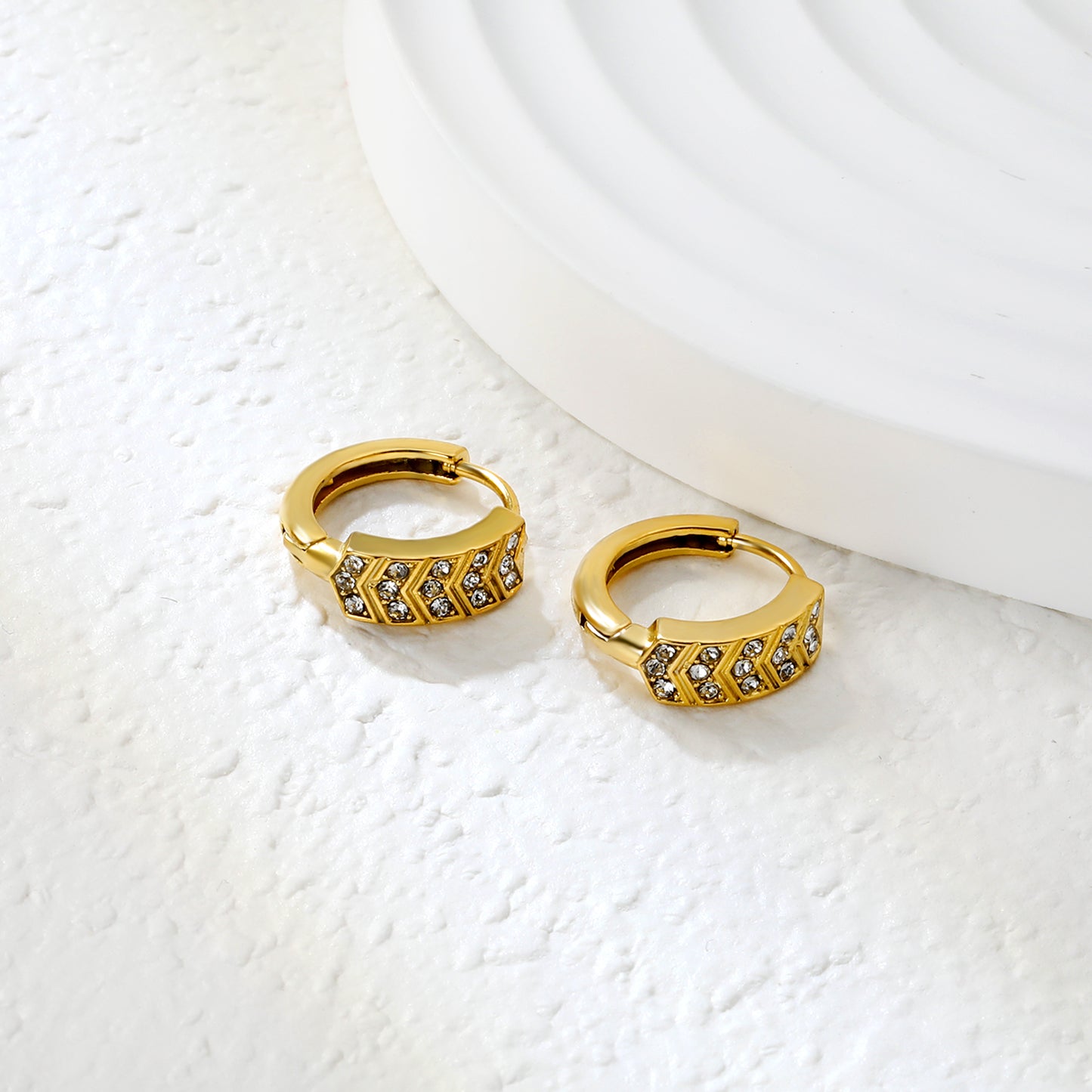 ✨ Wholesale Gold Stainless Steel Ear Cuff Set - 5 Geometric Designs w/ White Crystals | 10mm Adjustable (1.7-2.2g)
