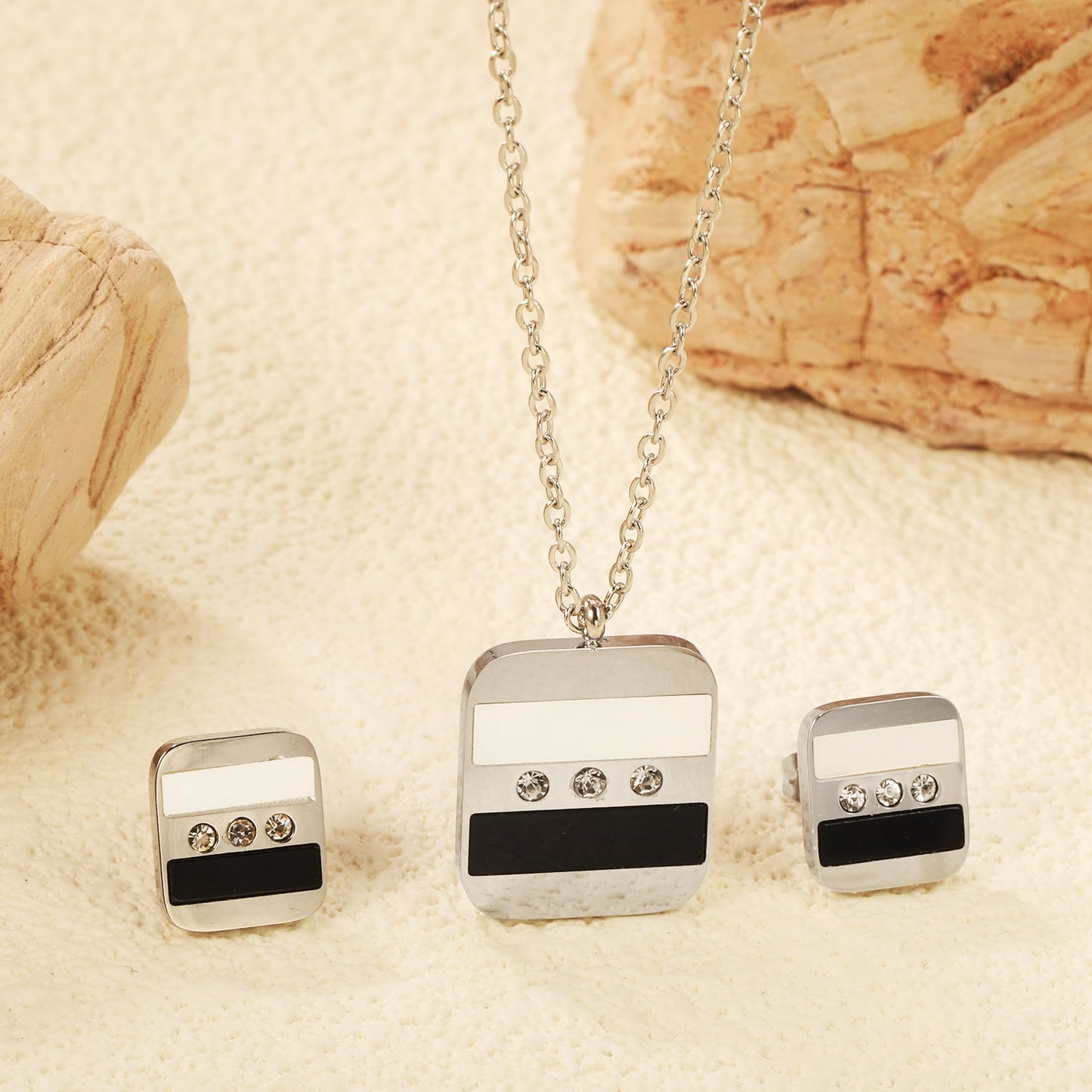 Rectangle Sticky Black and White Shells + White Diamonds Set Steel Color / Gold Earrings: 10.5*12mm Pendant: 16*18mm 04 Cross 45+5cm+6mm Round Plaque