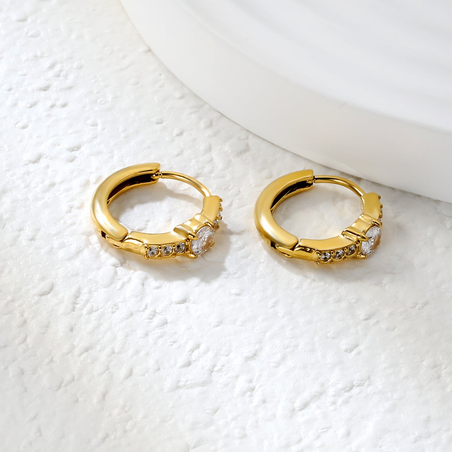 ✨ Wholesale Gold Stainless Steel Ear Cuff Set - 5 Geometric Designs w/ White Crystals | 10mm Adjustable (1.7-2.2g)