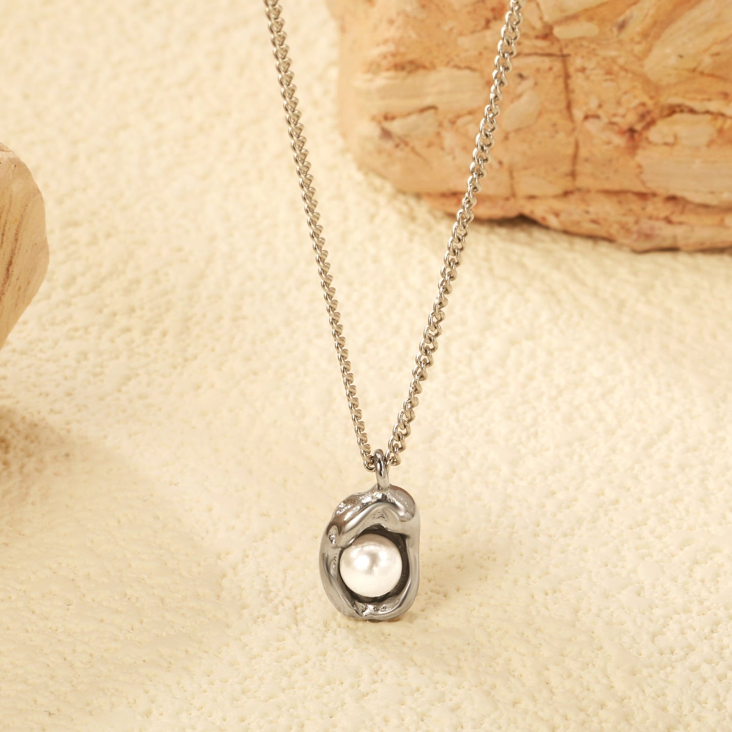 Wholesale Shaped pendant with white pearl necklace 40+5cm
