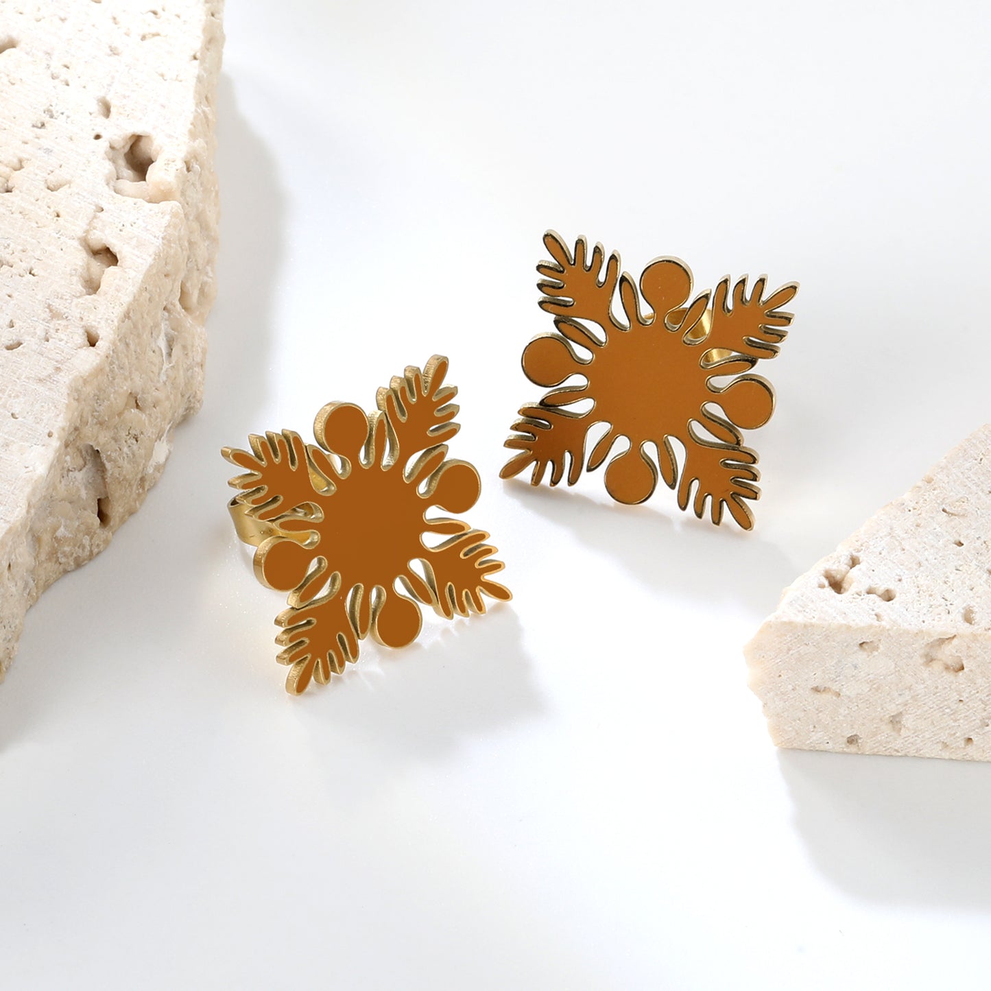 Wholesale Dainty Flower Earrings – 18K Gold Plated Stainless Steel Studs for Women