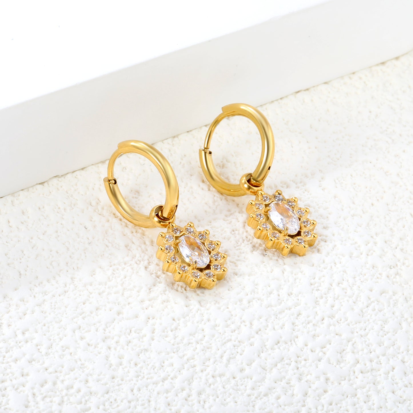 2*14.1mm PVD 18k gold earrings + 10.2*12mm white zirconium orbicular shaped earrings gold color