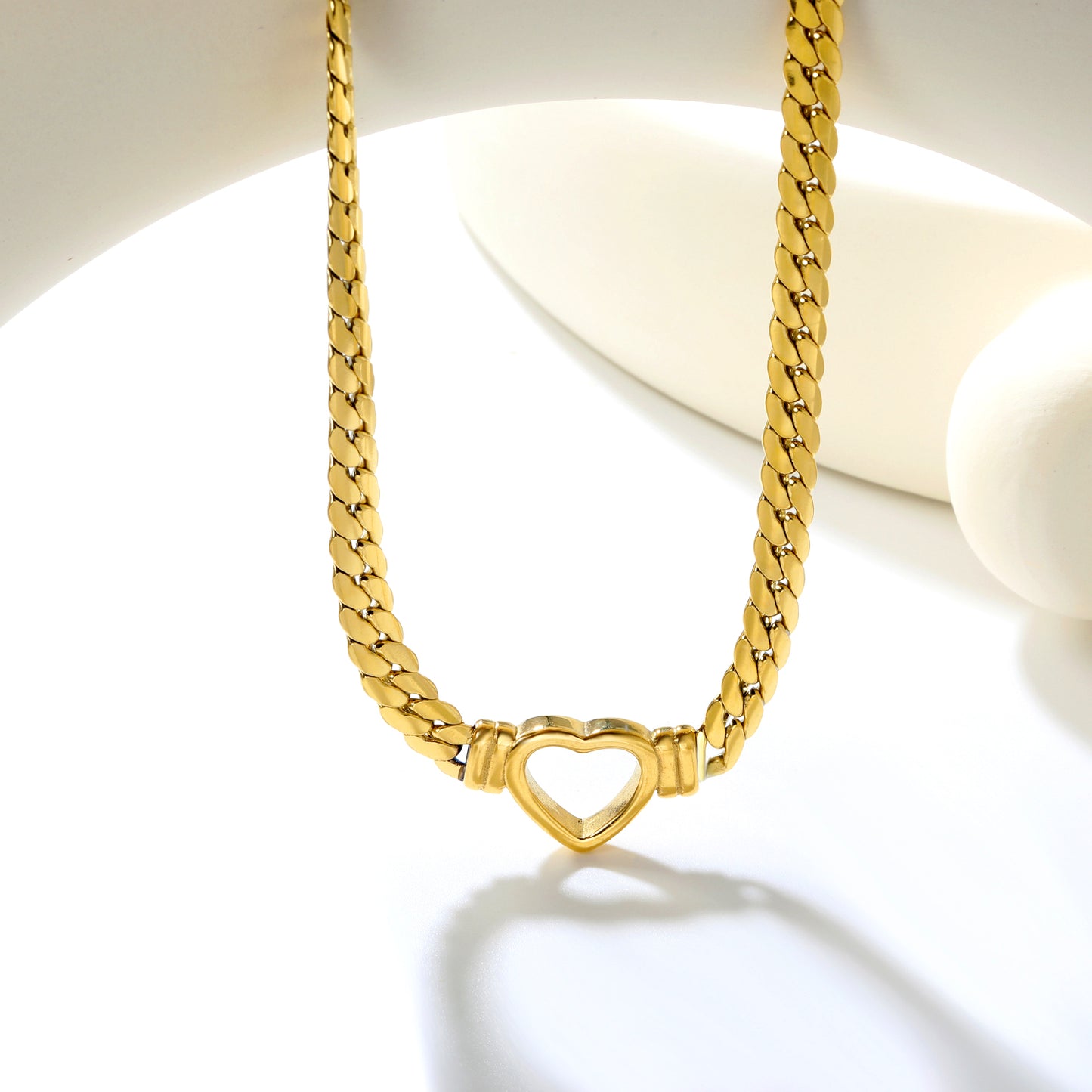 Stainless Steel Gold Hollow Heart Jewelry - 16.2*15mm Heart Pendant, 6mm Dragon Chain, 40+5cm Necklace with 6mm Disk
