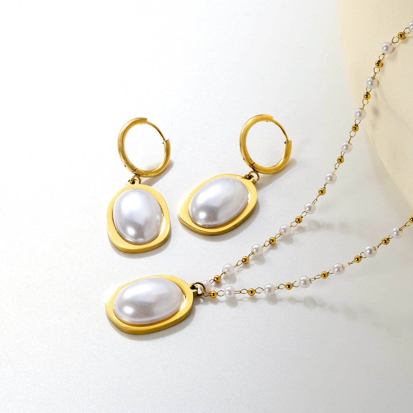 Wholesale Stainless Steel Pearl Jewelry Set - Gold Earrings & Pendant (16.3x23.6mm) with 3mm Pearls & 40+5cm Chain