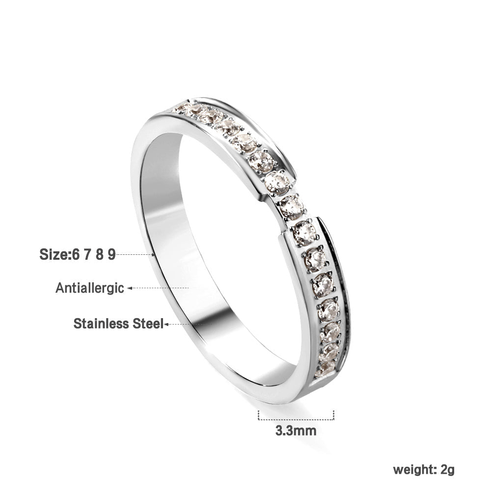 Single ring with multiple small diamonds Gold/steel color