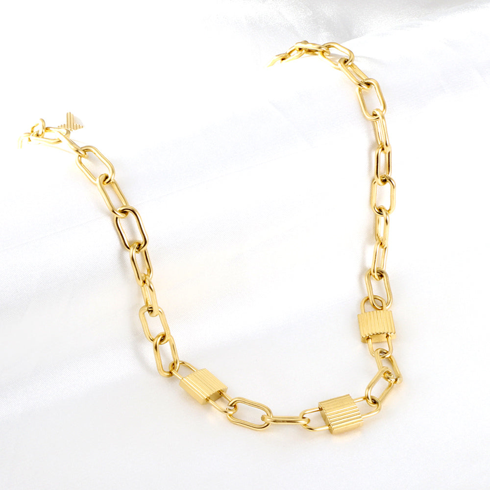 2023 New Fashion Three Locks Accessories Necklace