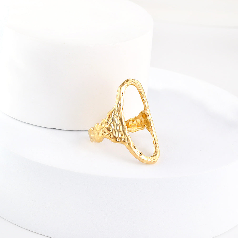2025 New Fashion Stainless Steel 18k Gold Plated Oval Shape Ring For Women