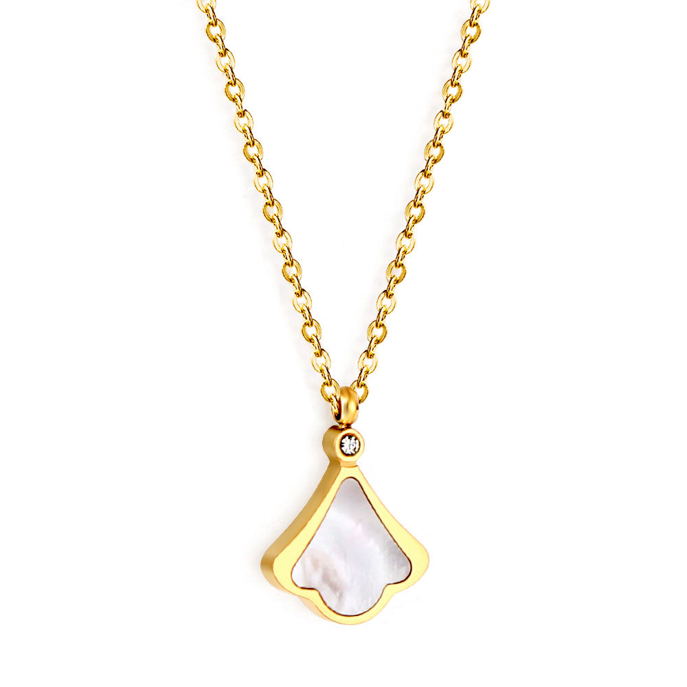 2023 New Bud Shape Black And White Shell Pendant With Diamonds Necklace