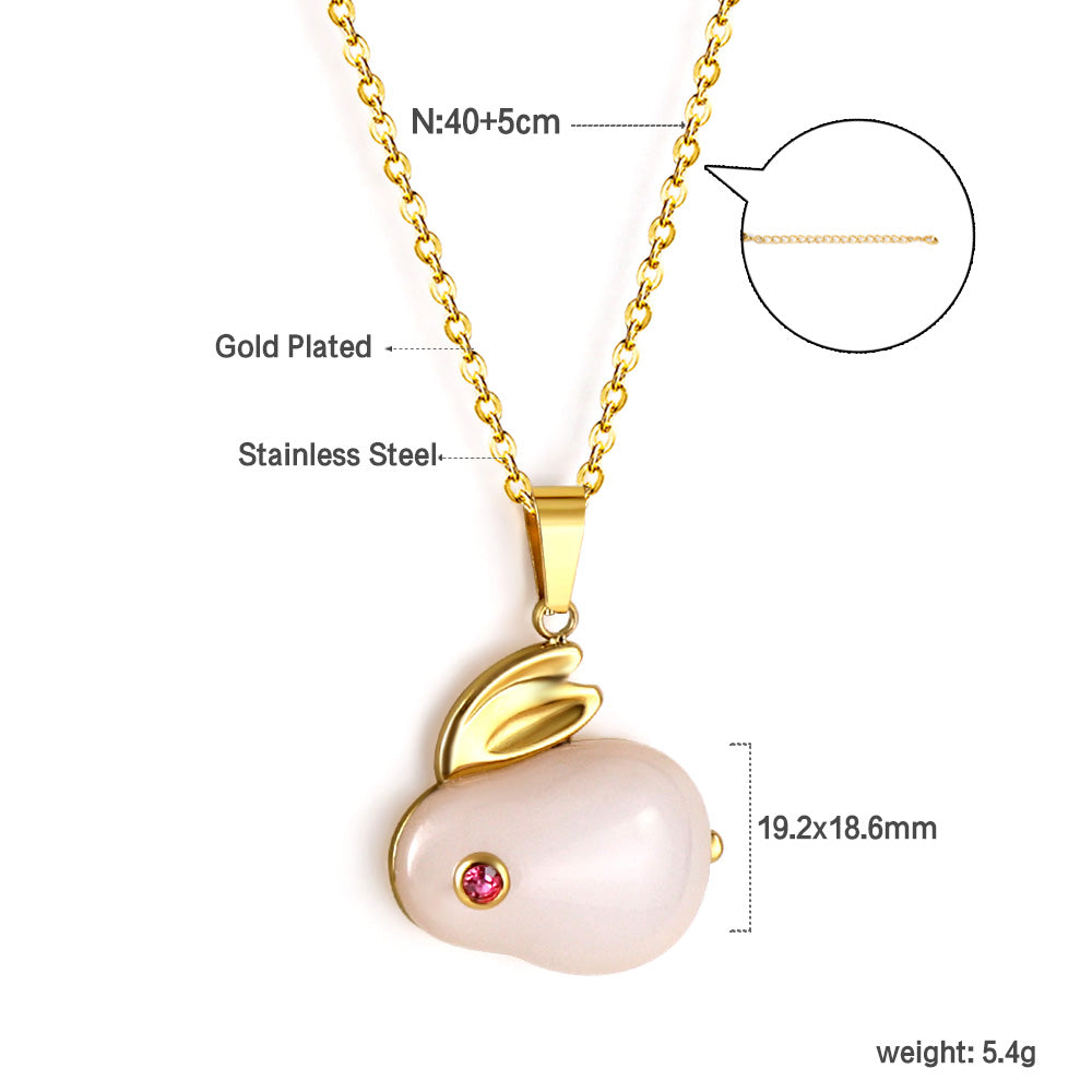 The newest gold pendant necklace