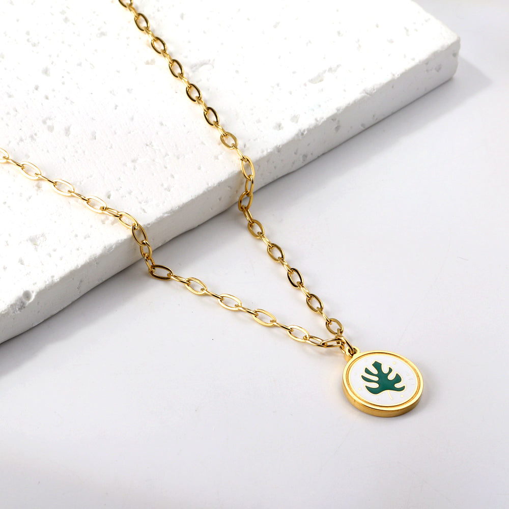 Round White Shell with Green Leaf Pendant Necklace 45+5cm