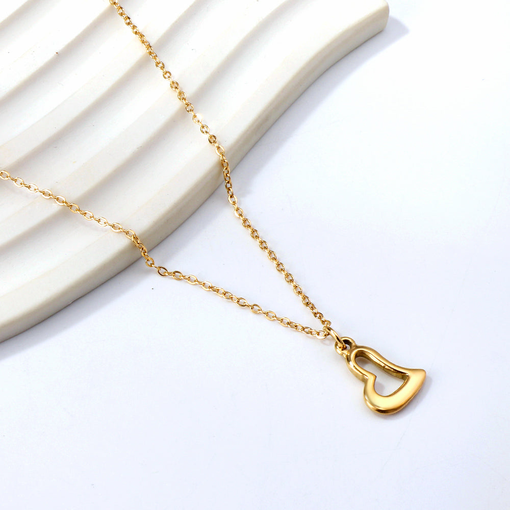 Wholesale Crooked Heart Circle Pendant Necklace 40+5cm