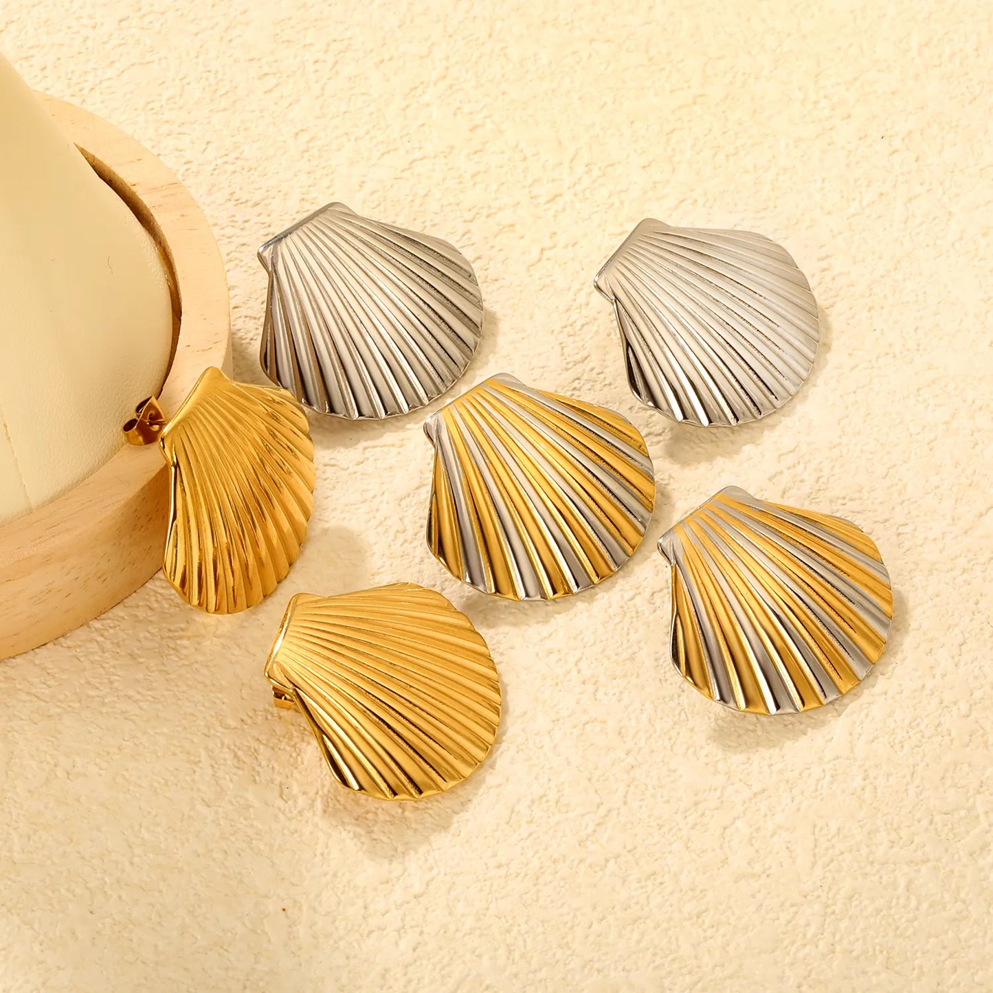 ✨ Wholesale Stainless Steel Shell Earrings | 32.4*29.2mm Natural Mother-of-Pearl | Gold/Steel/Two-Tone Colors | Hypoallergenic Studs