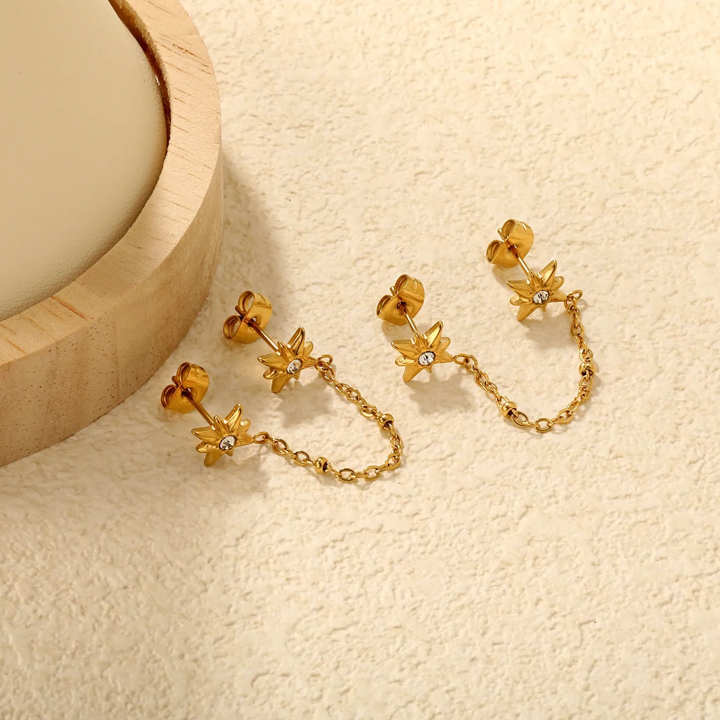 ✨ Wholesale 9mm Double-Pin Star Earrings | 8-Point White Diamonds | Gold