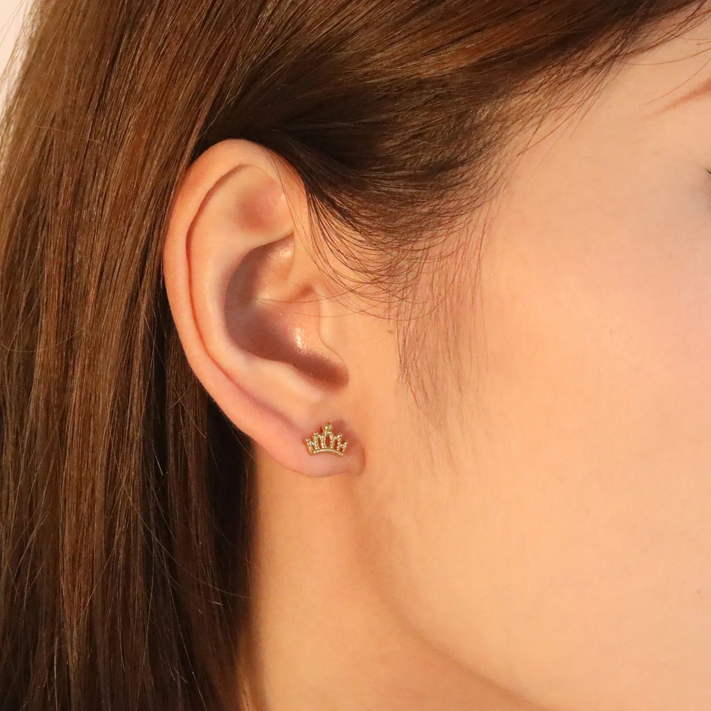 Wholesale 18K Gold Plated Stainless Steel Crown Stud Earrings Delicate Round Bead Mini Screw Earrings for Women
