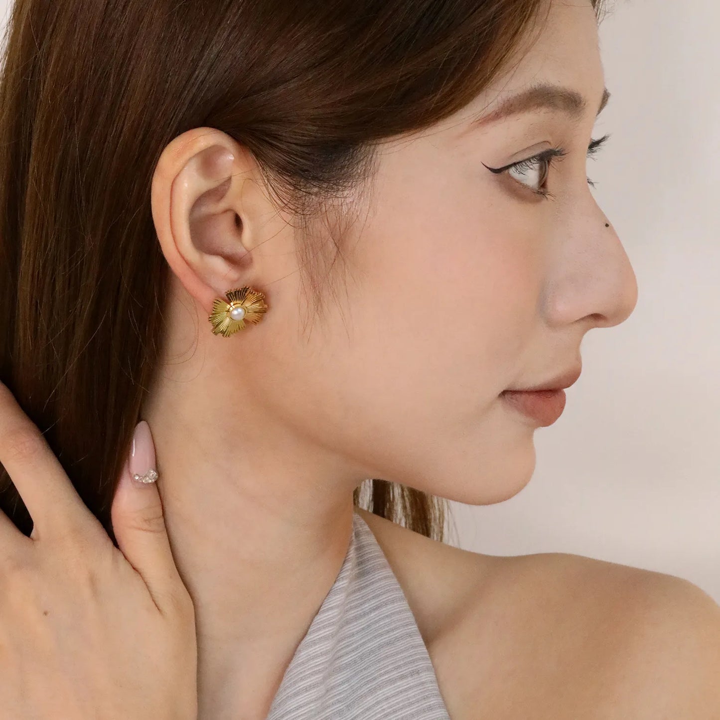 ✨☀️ Wholesale Gold Stainless Steel Sun Design Stud Earrings | 20x19.7mm Sunburst Pattern With Artificial Pearls, Hypoallergenic, Boho Chic Ear Jewelry Bulk