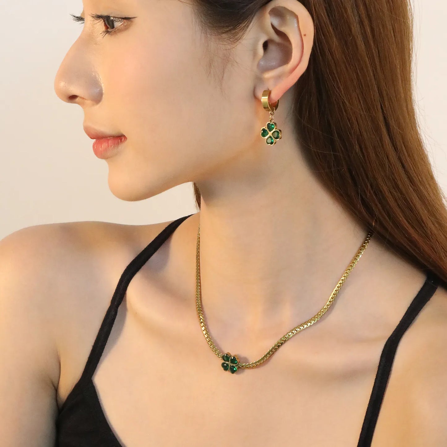 ✨🍀 18K Gold Four-leaf Clover Zircon Jewelry Set Wholesale (MOQ 12+) | Stainless Steel Necklace & Earrings 🌍 | Hypoallergenic Luxury Gift Set