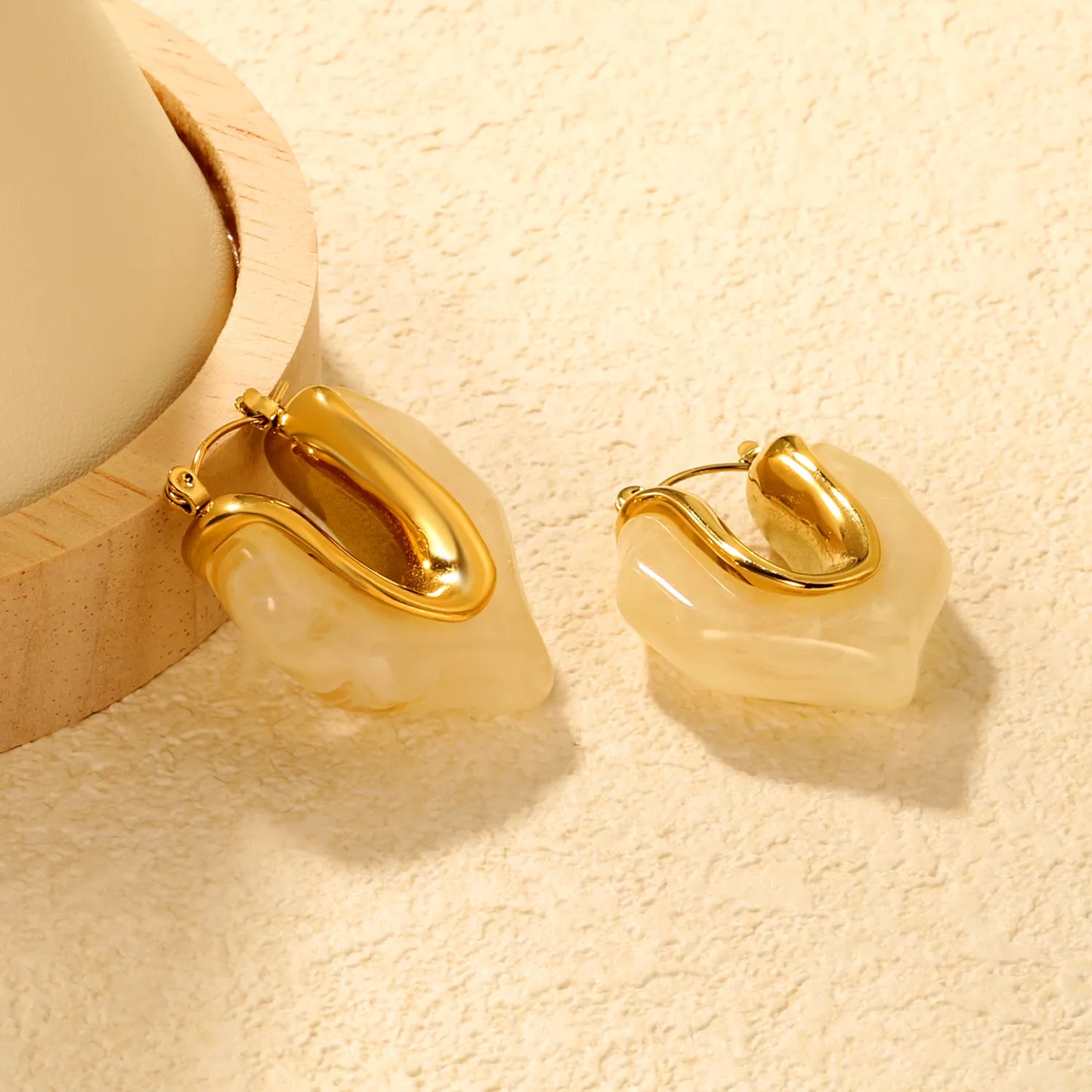 â¨Wholesale Gold Asymmetrical Resin Ear Cuffs | 25.6x29.7mm V-Shape | White/Smoky Black/Amber | Stainless Steel Bulk