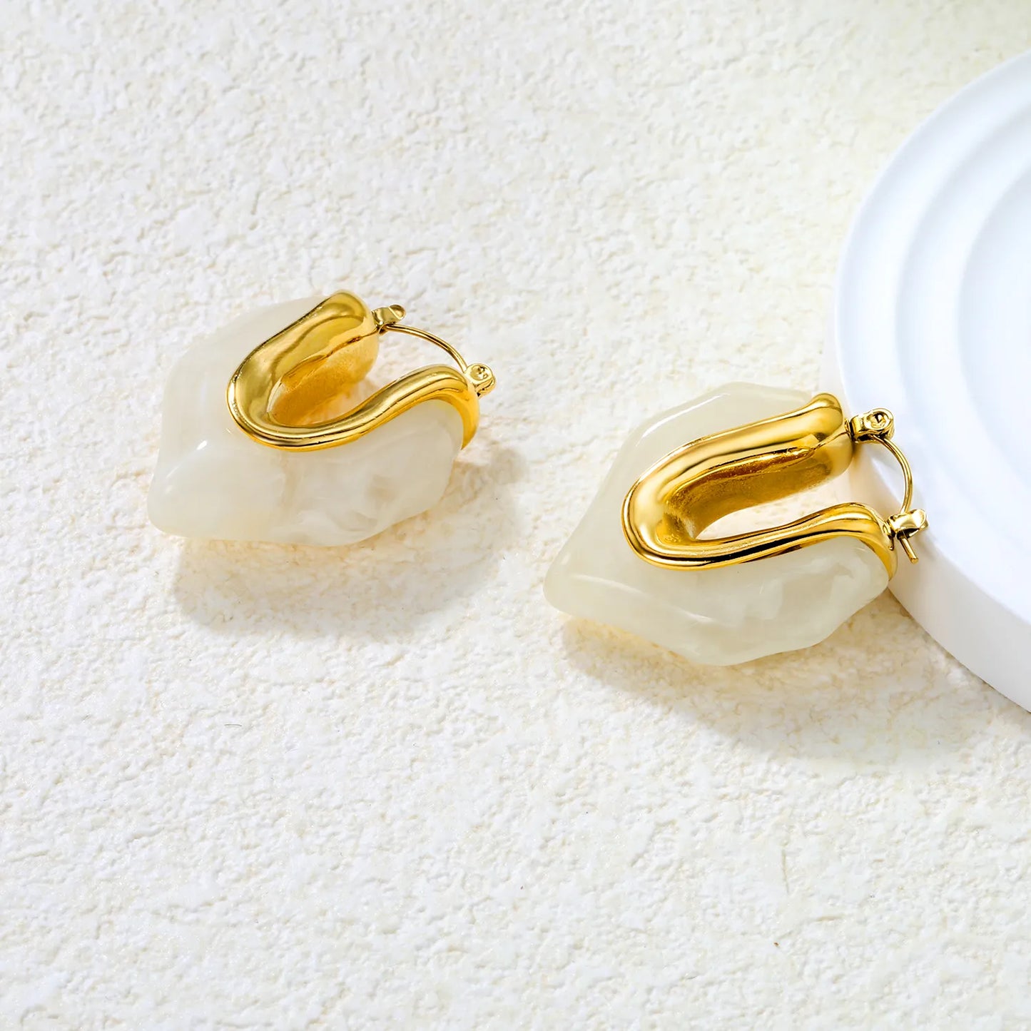 ✨Wholesale Gold Asymmetrical Resin Ear Cuffs | 25.6x29.7mm V-Shape | White/Smoky Black/Amber | Stainless Steel Bulk