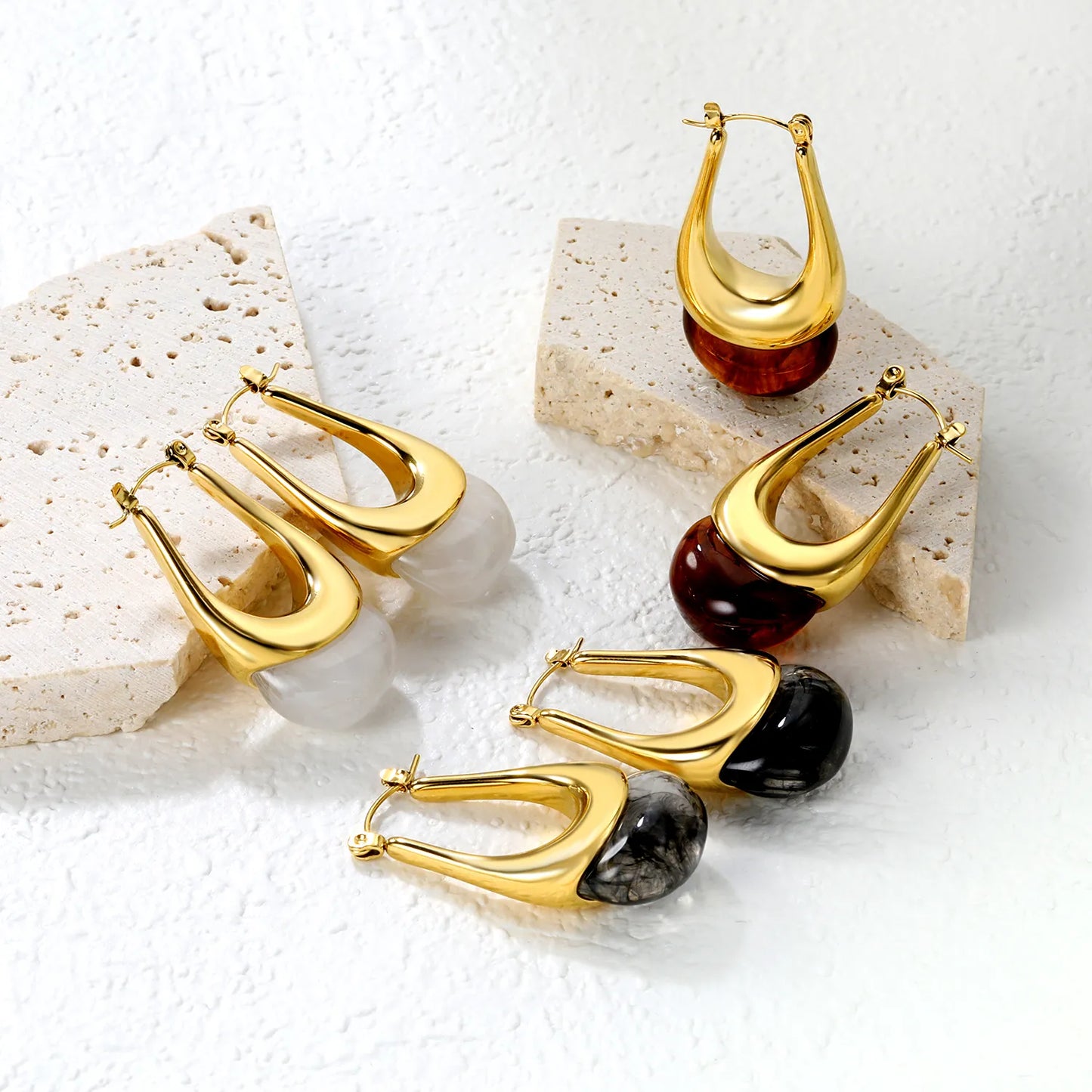 ✨Wholesale Gold Oval Resin Ear Cuffs | 19.4x32.4mm U-Shape | White/Smoky Black/Amber | Stainless Steel Bulk Jewelry